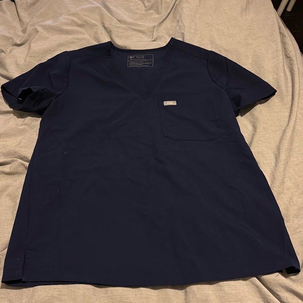 Figs scrub top